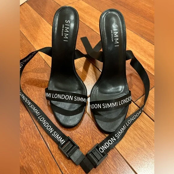 Simmi London Heels - Picture 1 of 4